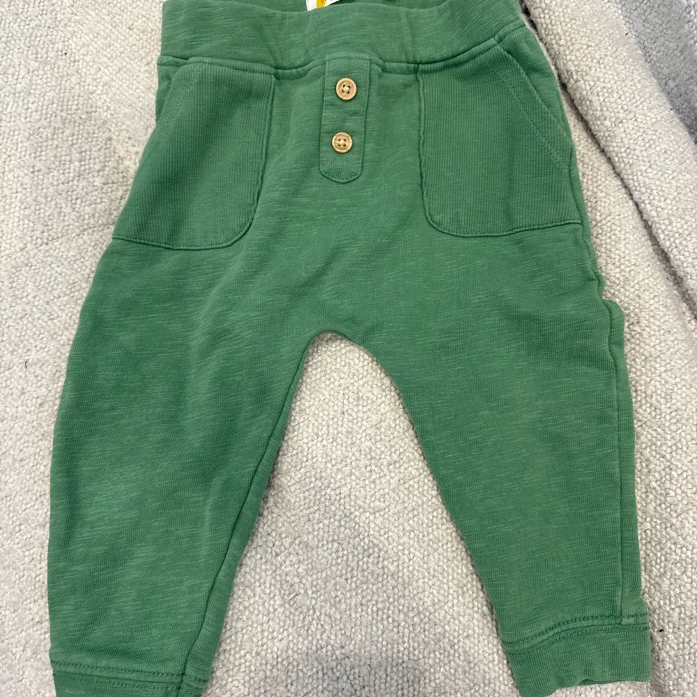 Baby Boden Green Pull-On Jogger Pants 6–9M
